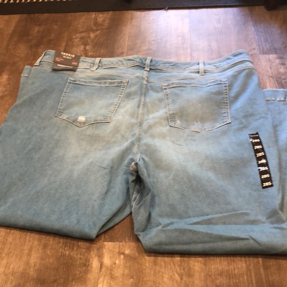 Torrid Feel the Fit Mid-Rise Flare Plus Size 28S - Picture 8 of 9